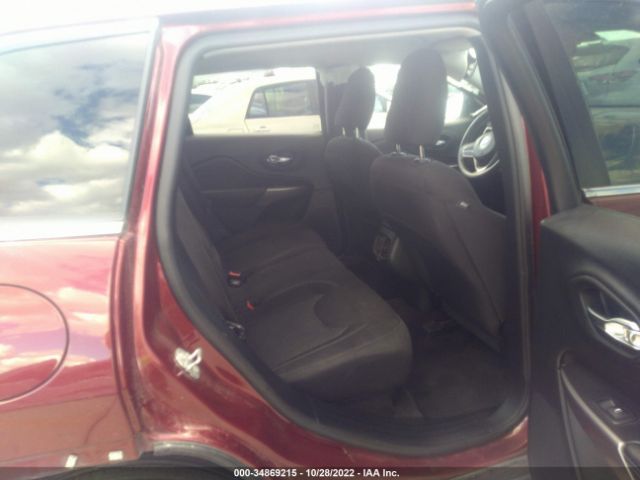 1C4PJMCXXKD217661 Jeep Cherokee Latitude