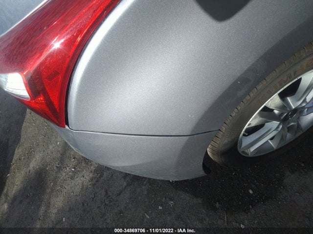 2013 HYUNDAI ELANTRA GT VIN: KMHD35LE4DU102781