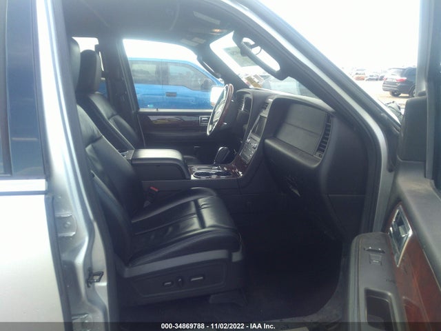Lincoln Navigator Select 2017 5LMJJ2JT2HEL04363 Image 7