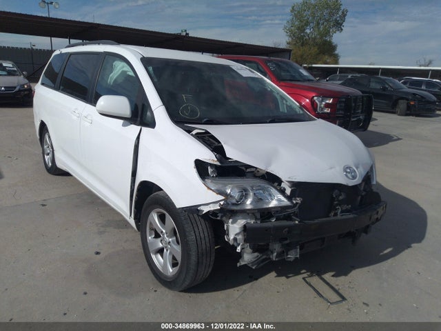 2016 Toyota Sienna, VIN: 5TDKK3DC9GS750335