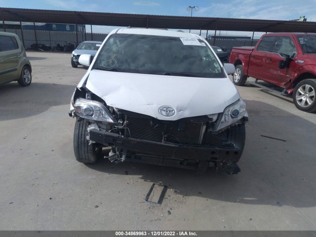 2016 Toyota Sienna, VIN: 5TDKK3DC9GS750335
