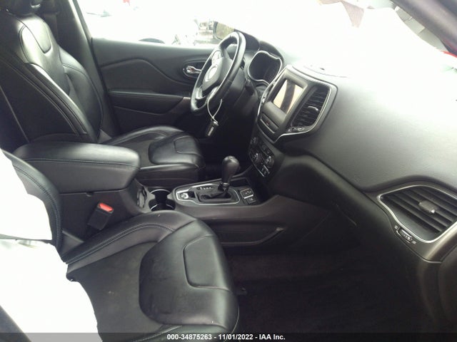 2019 Jeep Cherokee, VIN: 1C4PJLLB7KD151570