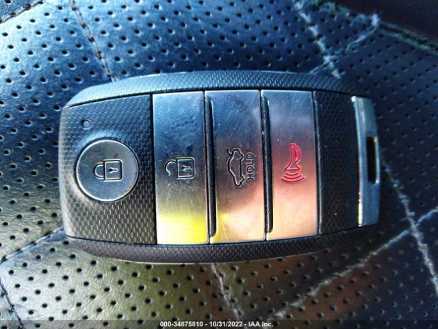 5XXGV4L27HG171584 KIA Optima