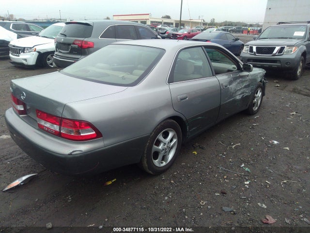 JT8BF28G810292923 Lexus ES 300