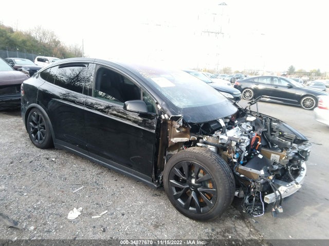 2022 Tesla Model X, VIN: 7SAXCBE57NF333104