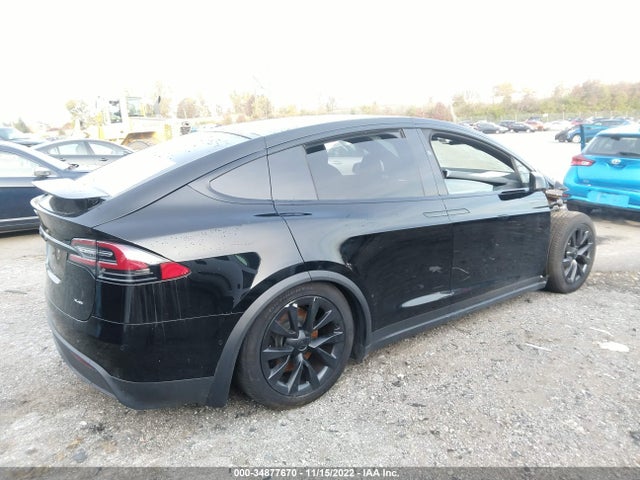 2022 Tesla Model X, VIN: 7SAXCBE57NF333104