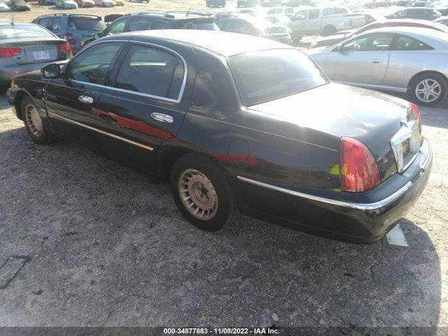 Lincoln Town Car 2000 1LNHM81W4YY837660 Image 4