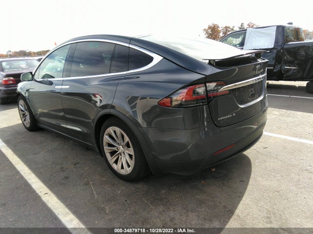2017 Tesla Model X, VIN: 5YJXCAE27HF074888