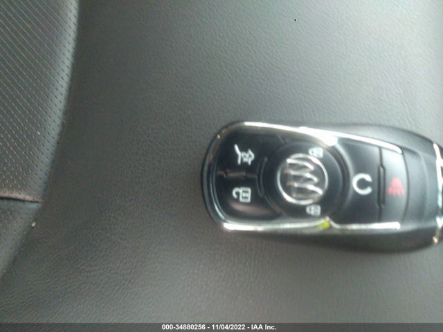 2018 Buick Envision, VIN: LRBFX2SA0JD003867