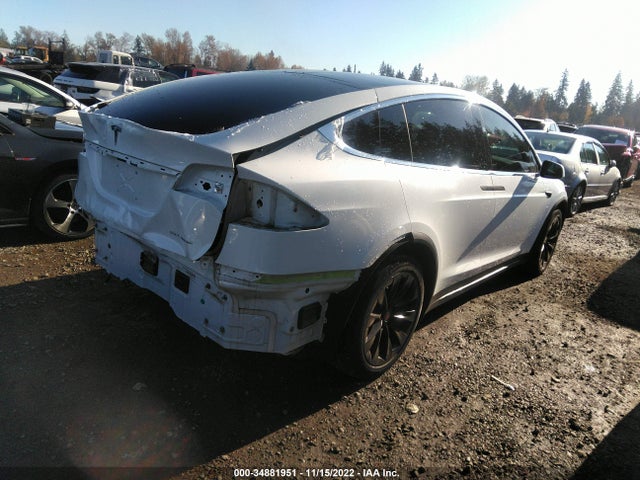 2020 Tesla Model X, VIN: 5YJXCBE29LF306003