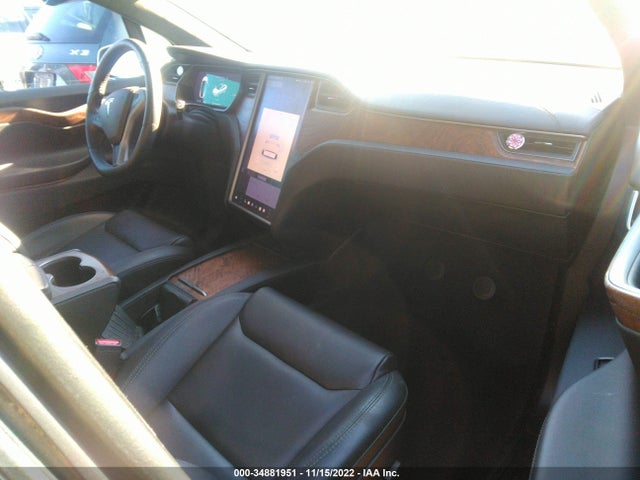 2020 Tesla Model X, VIN: 5YJXCBE29LF306003