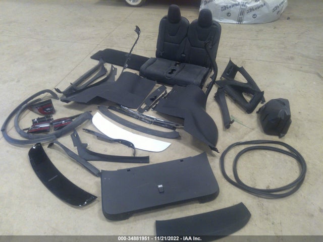 2020 Tesla Model X, VIN: 5YJXCBE29LF306003