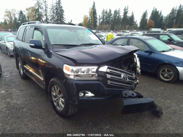 2016 Toyota Land Cruiser, VIN: JTMCY7AJXG4040658