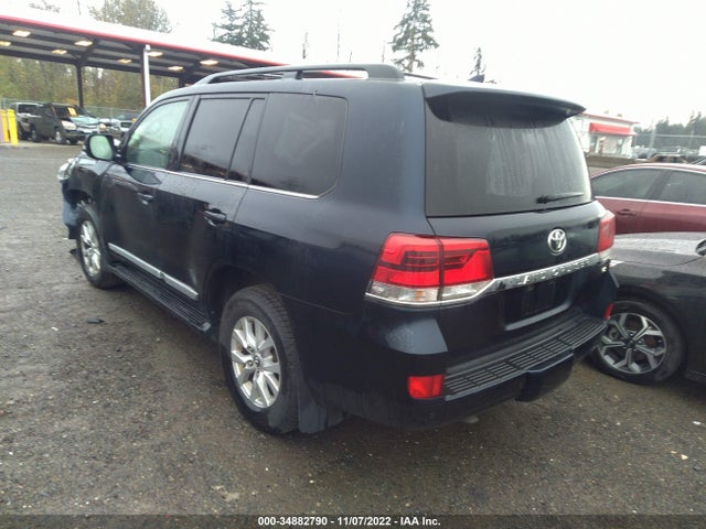2016 Toyota Land Cruiser, VIN: JTMCY7AJXG4040658