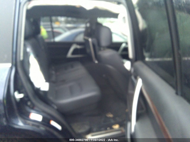 2016 Toyota Land Cruiser, VIN: JTMCY7AJXG4040658