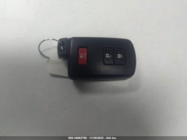 2016 Toyota Land Cruiser, VIN: JTMCY7AJXG4040658