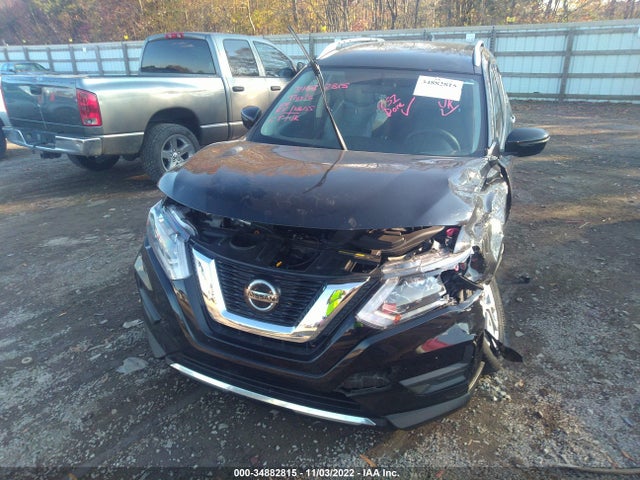 2018 Nissan Rogue, VIN: KNMAT2MT3JP589856