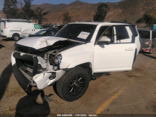 Toyota 4RUNNER SR5 2017 JTEBU5JR6H5441102 Image 2