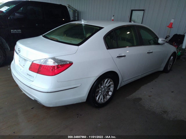 2011 HYUNDAI GENESIS VIN: KMHGC4DE3BU137248