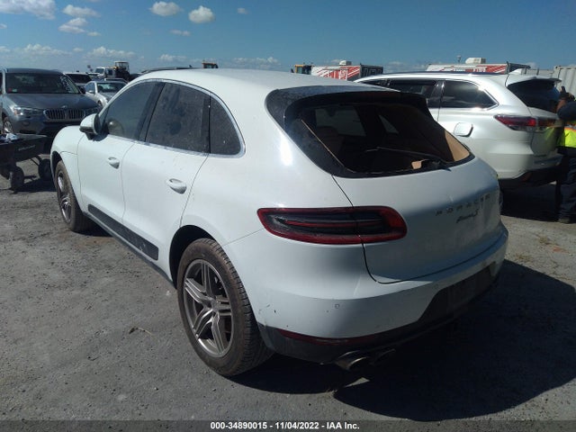 2016 Porsche Macan, VIN: WP1AB2A58GLB58470