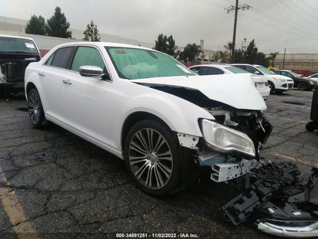 2C3CCAEG2KH704381 - Chrysler 300 Limited 2019