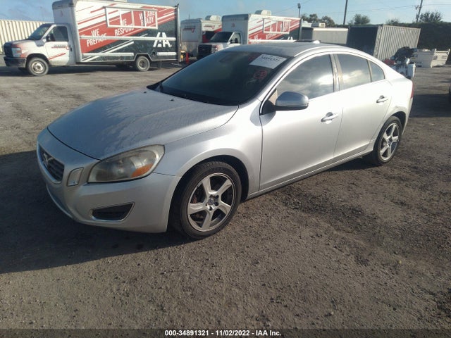 Volvo S60 T5 2012 YV1622FS4C2042568 Image 2