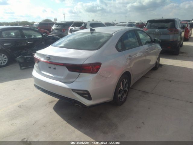 3KPF24AD9ME331816 KIA Forte Lxs