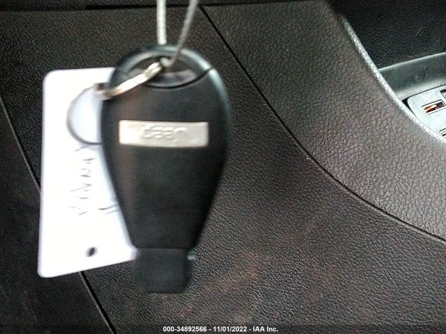 2017 Jeep Cherokee, VIN: 1C4PJLCB4HD219462