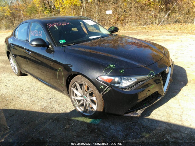 2017 Alfa Romeo Giulia, VIN: ZARFAEDN2H7533096