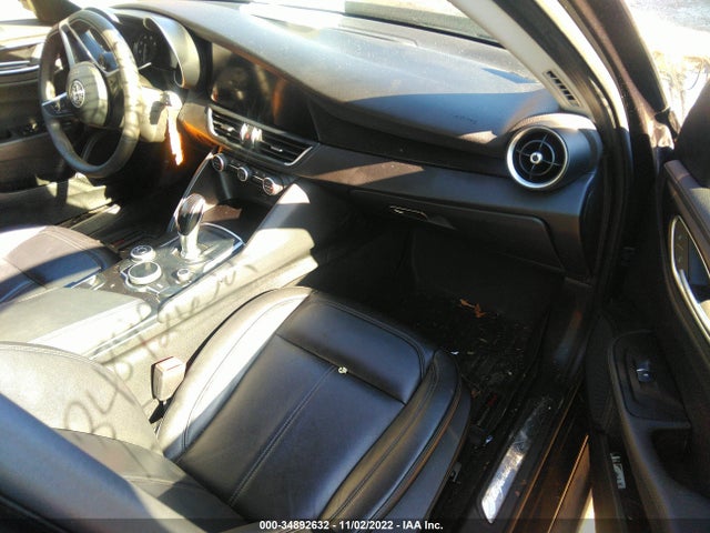 2017 Alfa Romeo Giulia, VIN: ZARFAEDN2H7533096