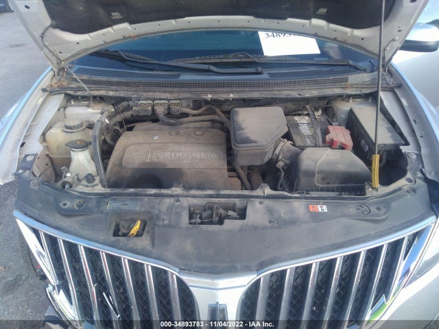 Lincoln MKX 2011 2LMDJ8JK1BBJ20503 Image 11