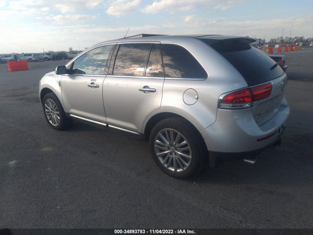 Lincoln MKX 2011 2LMDJ8JK1BBJ20503 Image 4