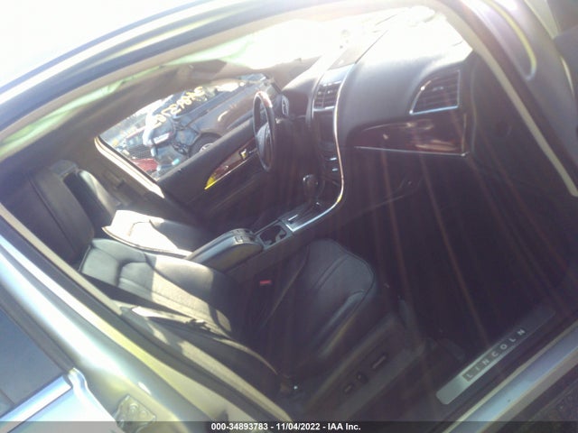 Lincoln MKX 2011 2LMDJ8JK1BBJ20503 Image 6
