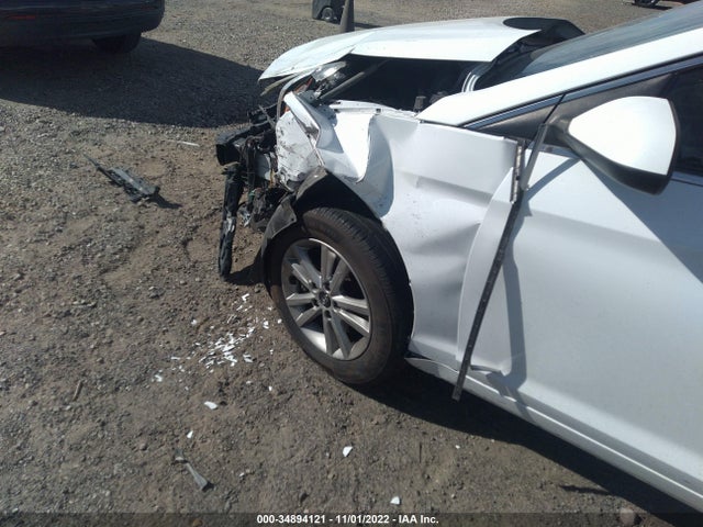 2015 HYUNDAI SONATA 2.4L SE VIN: 5NPE24AF5FH209532