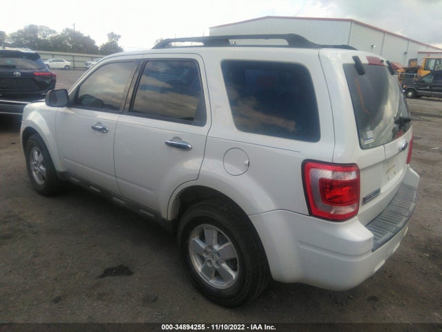 2009 FORD ESCAPE XLS VIN: 1FMCU02739KA29923