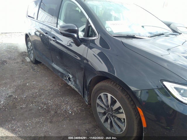 2021 Chrysler Pacifica Hybrid, VIN: 2C4RC1L71MR580738