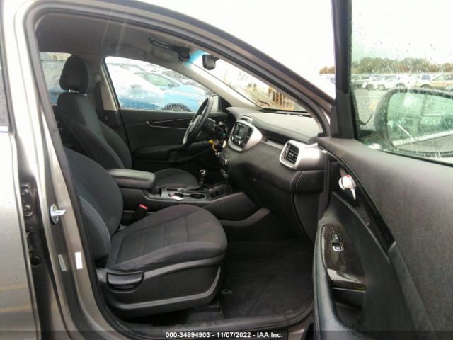 5XYPGDA57GG174454 KIA SORENTO LX