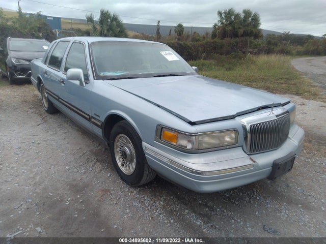 Lincoln Town Car Executive 1997 1LNLM81W1VY657591 главное изображение