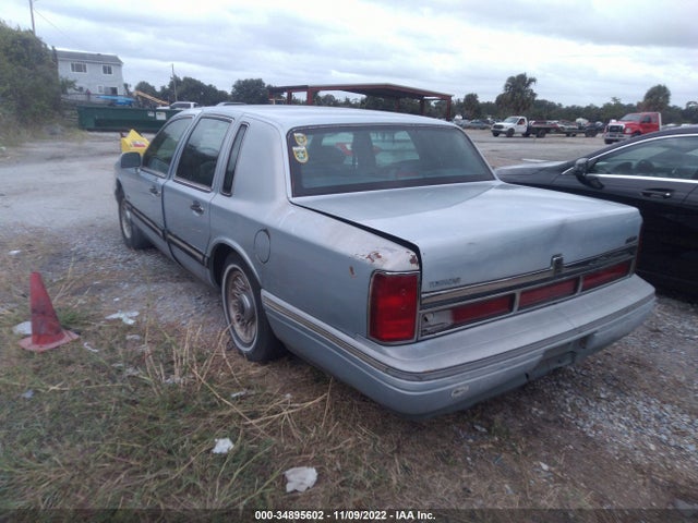 Lincoln Town Car Executive 1997 1LNLM81W1VY657591 Image 4