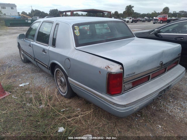 Lincoln Town Car Executive 1997 1LNLM81W1VY657591 Image 7