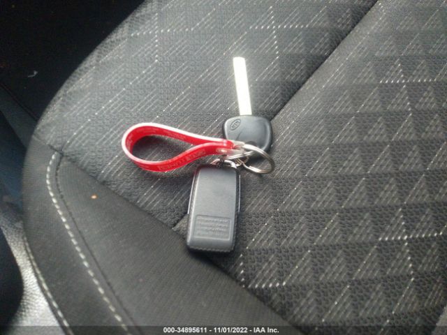3KPA25AB9JE074408 KIA Rio 5-door Lx