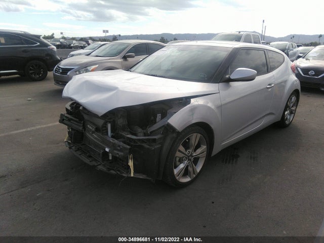 2016 Hyundai Veloster, VIN: KMHTC6AD2GU301182