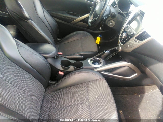 2016 Hyundai Veloster, VIN: KMHTC6AD2GU301182