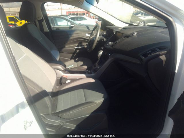 1FMCU0GX5EUD44262 Ford ESCAPE SE