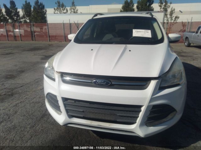 1FMCU0GX5EUD44262 Ford ESCAPE SE