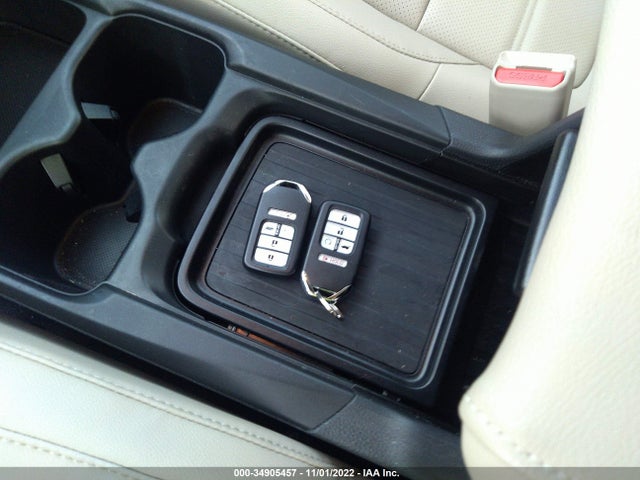 2020 Honda CR-V, VIN: 5J6RW2H88LA017620