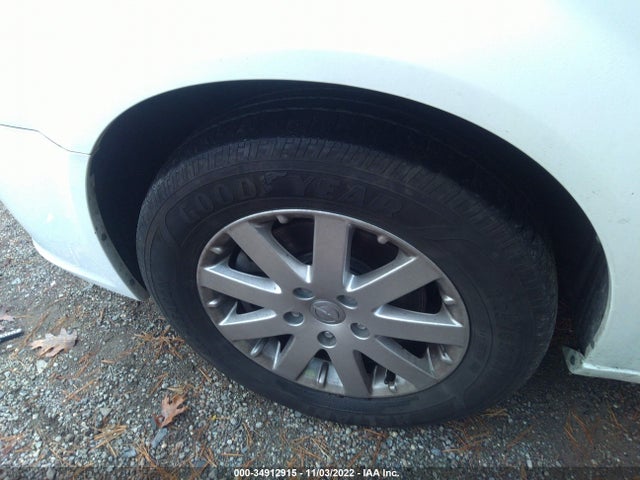 2015 Chrysler Town & Country, VIN: 2C4RC1BG2FR726729