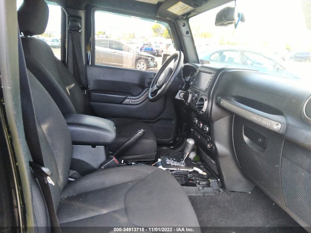 1C4HJWDG3GL330458 Jeep Wrangler Unlimited Sport