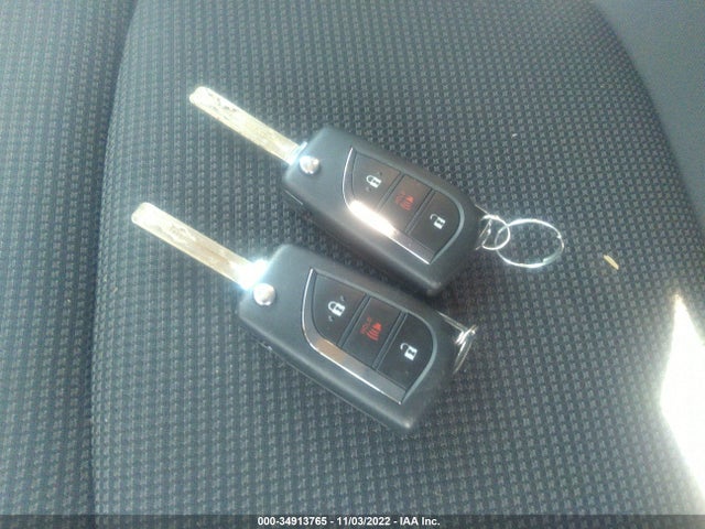 Toyota RAV4 LE 2019 JTMF1RFV0KD514747 Image 3
