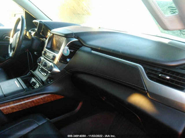 2017 Chevrolet Suburban, VIN: 1GNSKJKC6HR154579